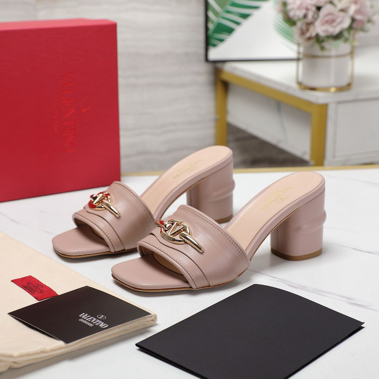 Female footwear collection