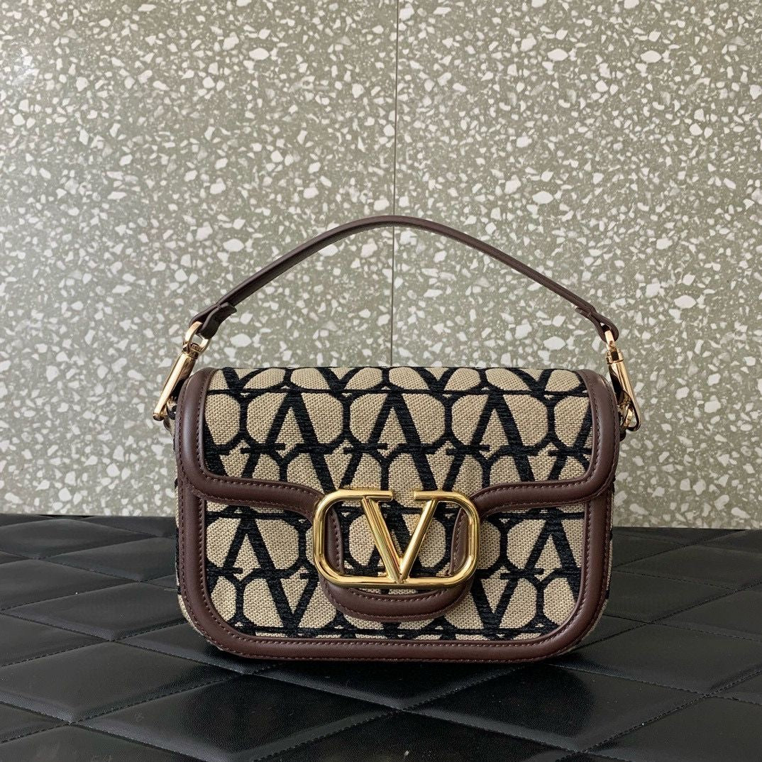 Valentino bags colors