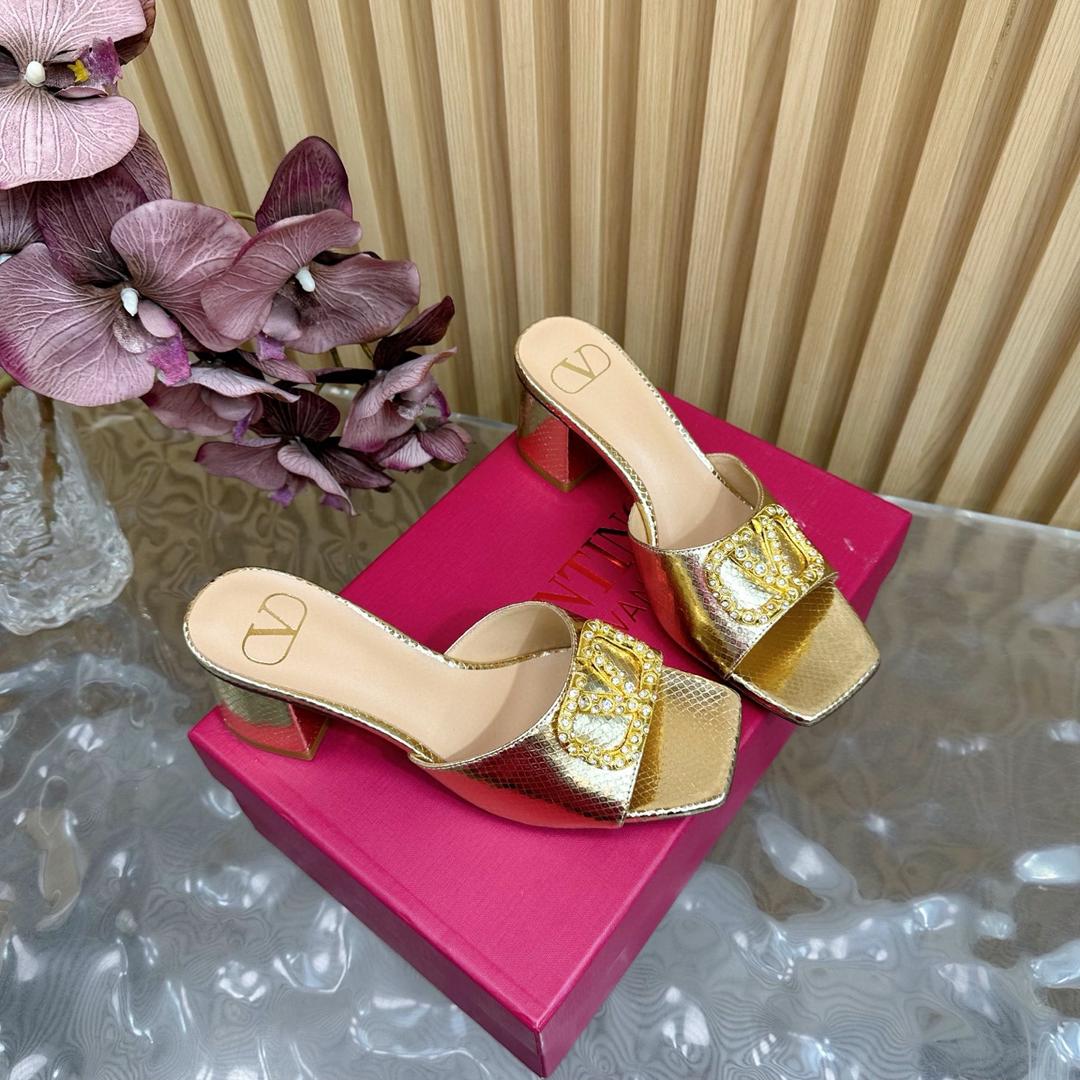 Female footwear collection