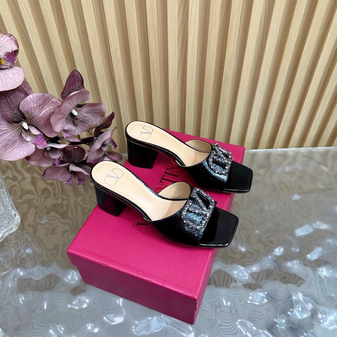 Female footwear collection