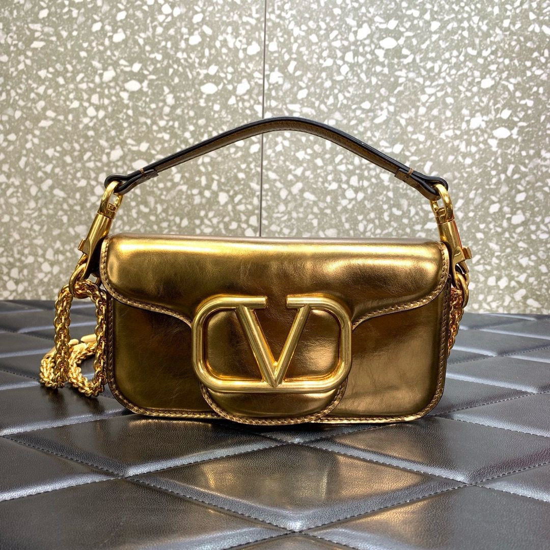 Valentino bags colors