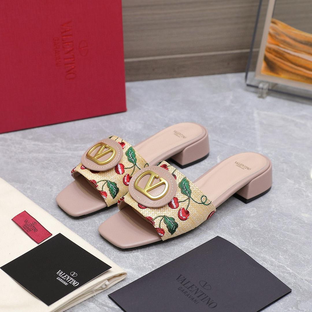 Female footwear collection