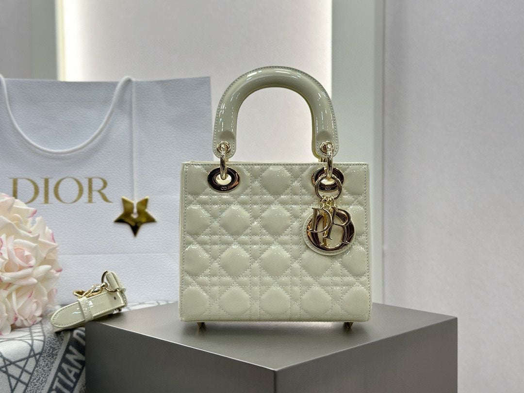 White lady dior options
