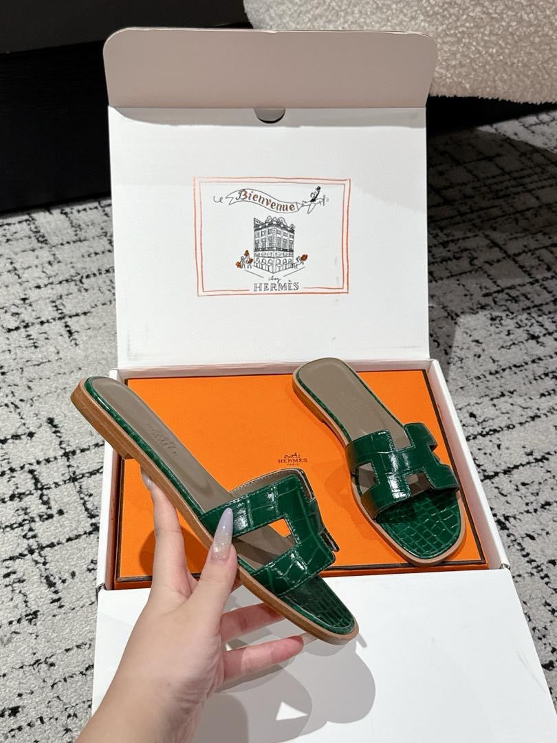 Female footwear collection