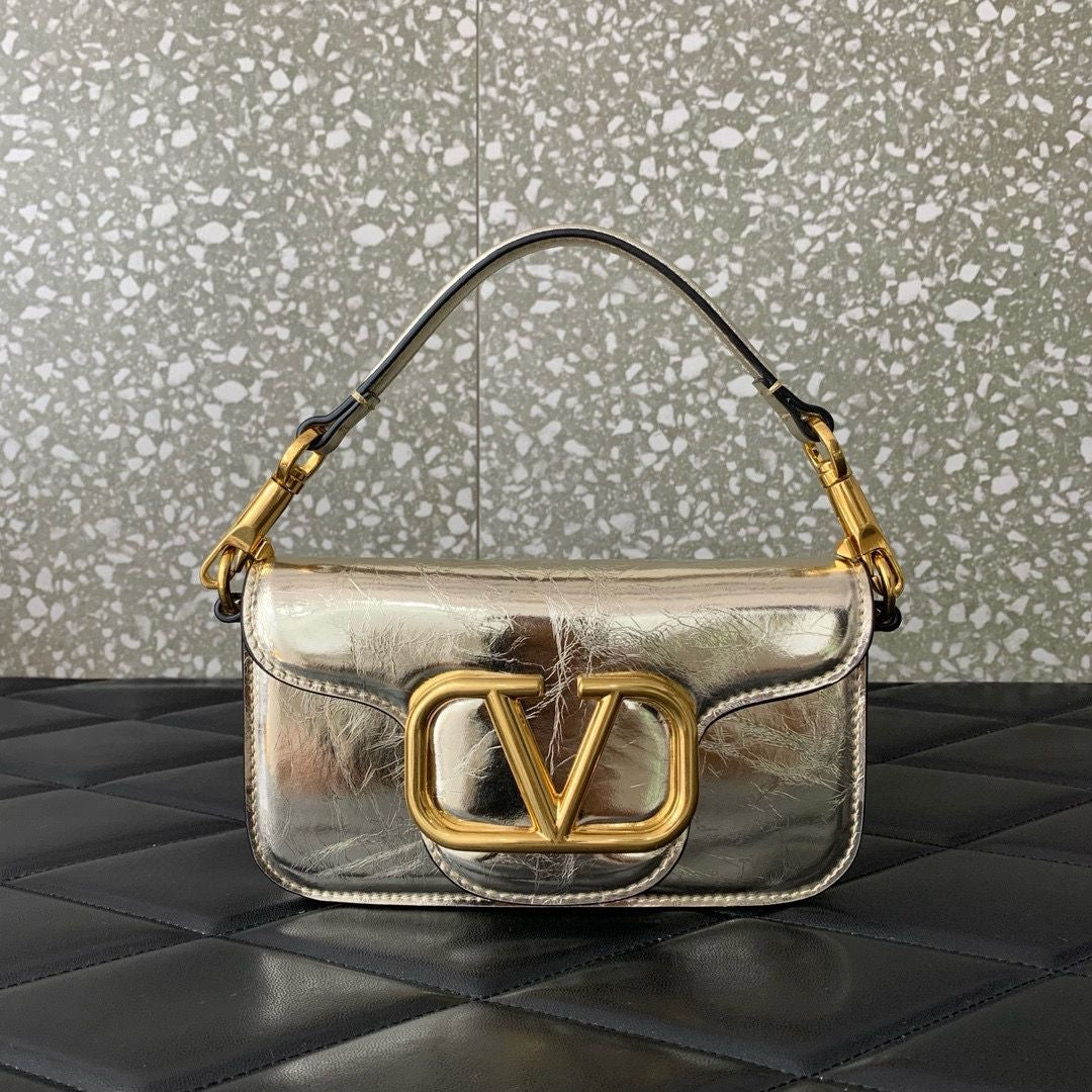 Valentino bags colors