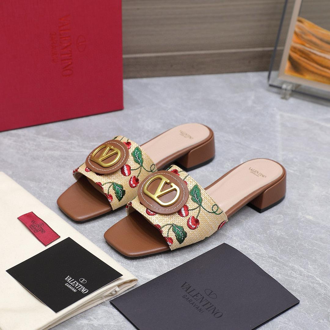 Female footwear collection