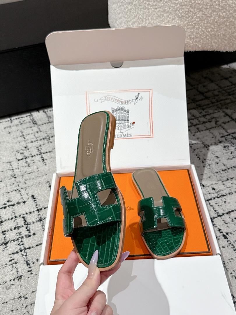 Female footwear collection