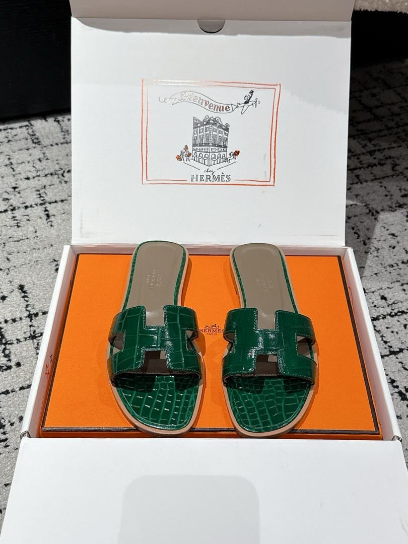 Female footwear collection