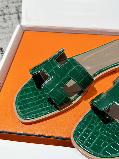 Female footwear collection