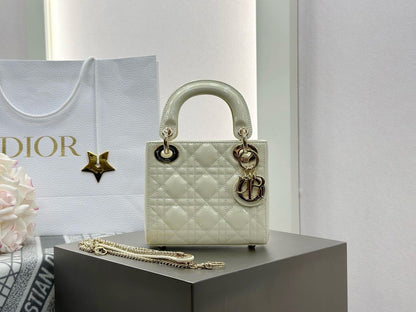 White lady dior options