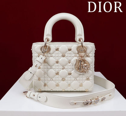 White lady dior options