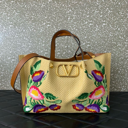 Valentino bags colors