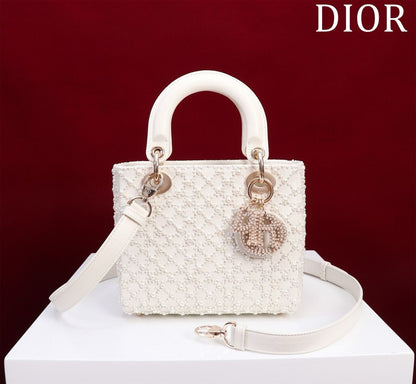 White lady dior options