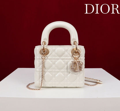 White lady dior options
